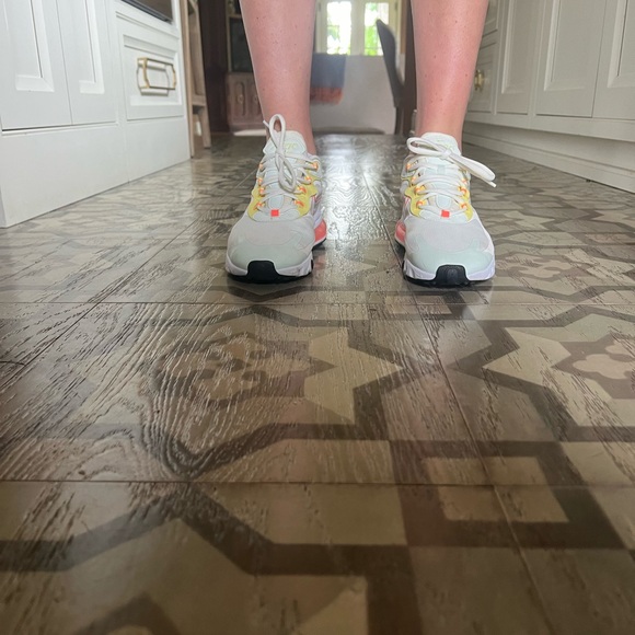 Nike women’s air max 270 react “pale ivory/summit white” - Picture 8 of 8
